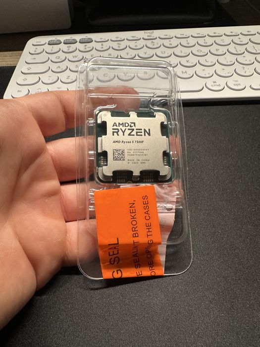 AMD Ryzen 5 7500f