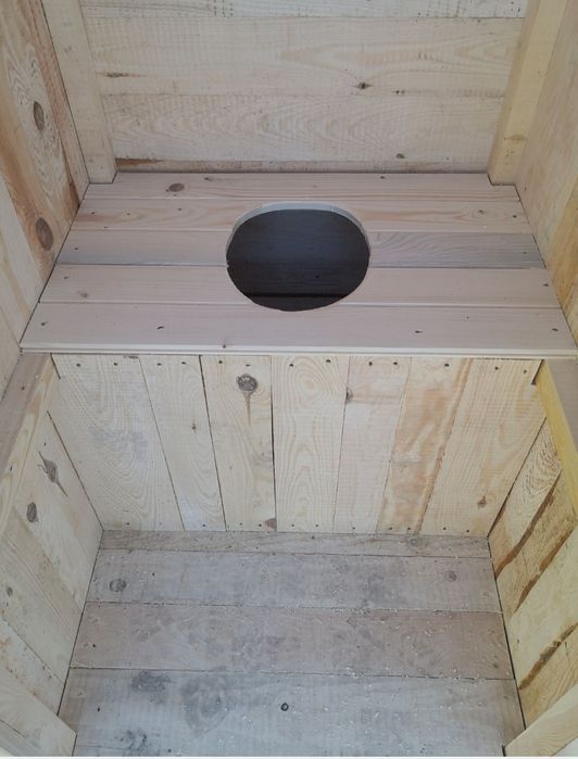 Toaleta drewniana WC wychodek ustep szalet kibelek na budowę nowy