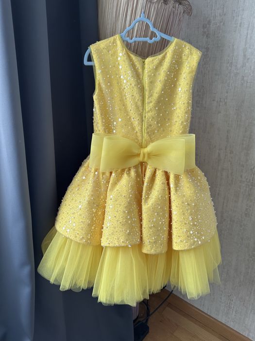 Святкова, нарядна , яскрава сукня для дівчинки lilyland.