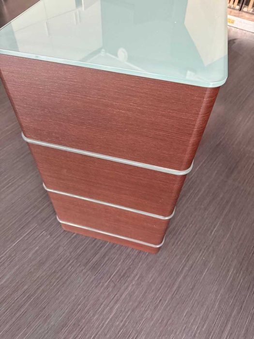 стойка  под  адио аппаратуру