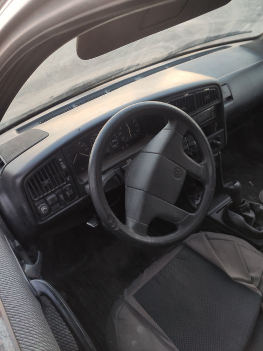 Пластик та багато іншого Фольксваген Пасат б3 VW Volkswagen Passat 1.8