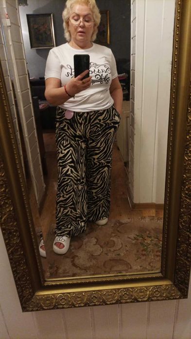 Nowe spodnie damskie z szeroka nogawka , zebra.