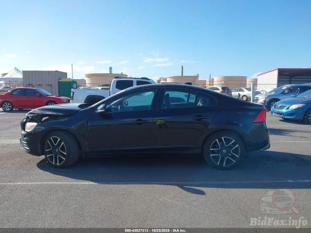 Volvo S60 2016 2.0 в Києві