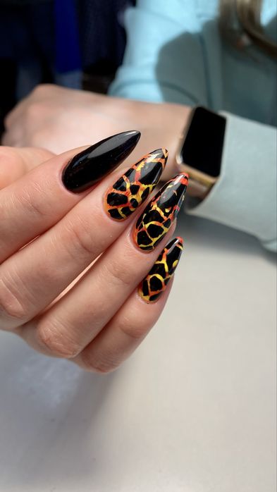 Манікюр,педикюр,нарощування нігтів