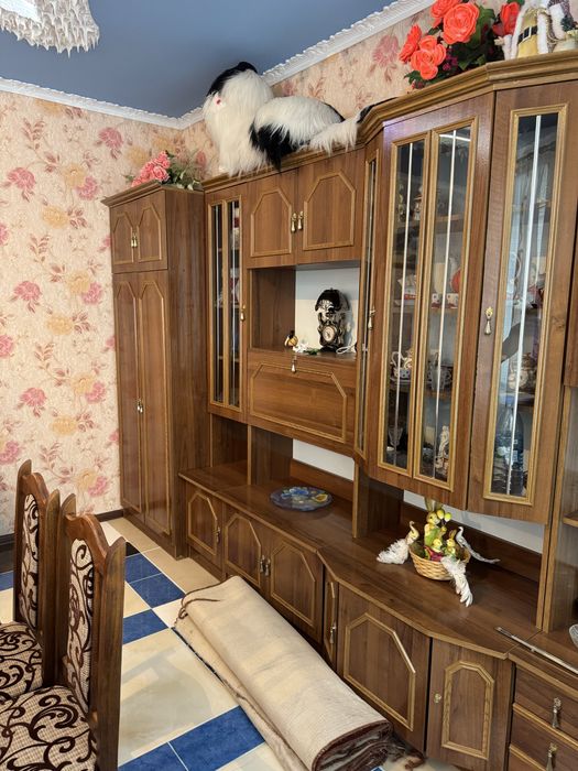 Продам стенку в хорошем состоянии.