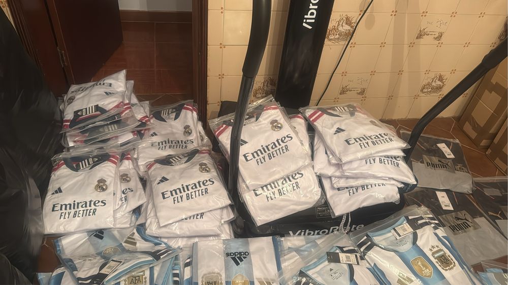 Camisolas de selecoes e clubes