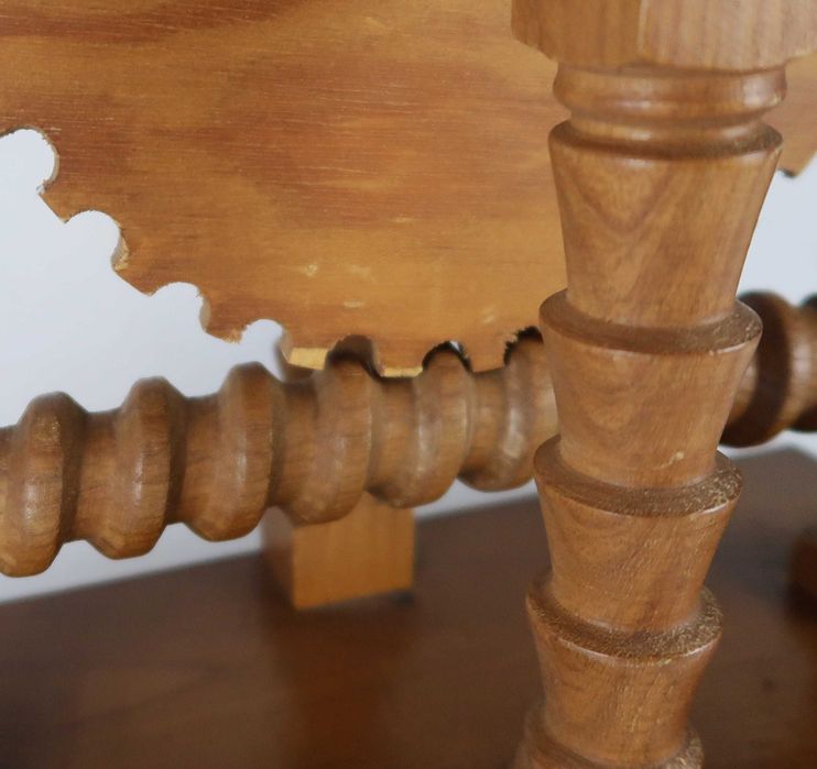 Decantador antigo em madeira