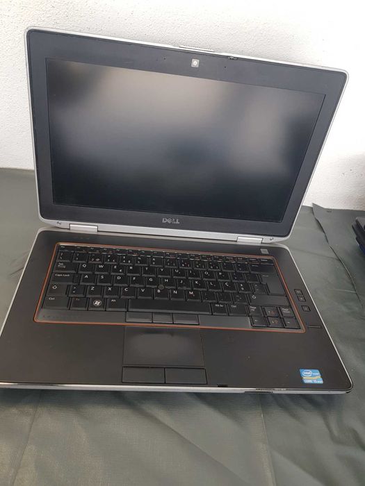 Vários modelos de portáteis para vendas de peças