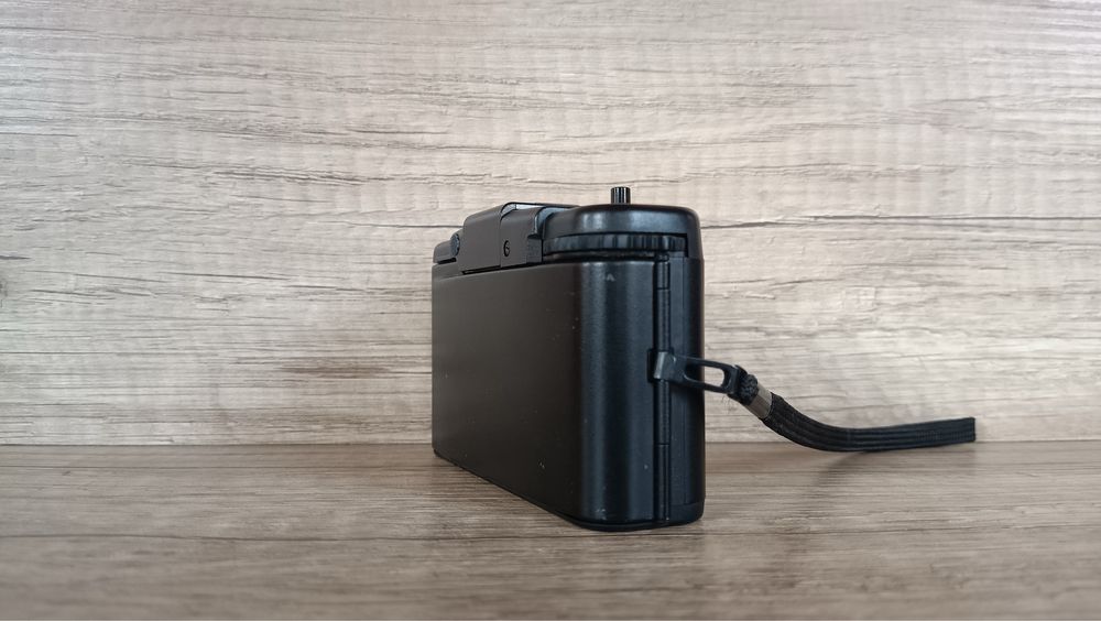 Olympus XA1, Olympus A9M компактна (мильничка) плівкова камера