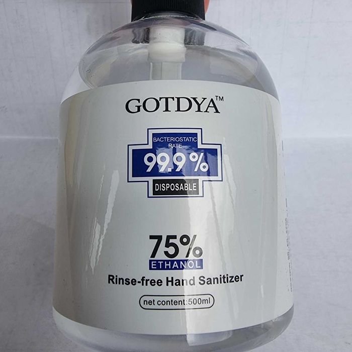 Санитайзер для рук 75% спирт, 500 мл – для врачей и медучреждений.