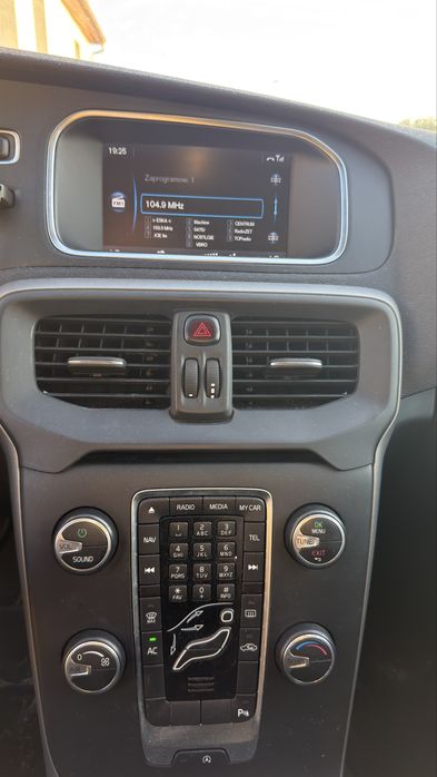 Volvo v40 D2 2014