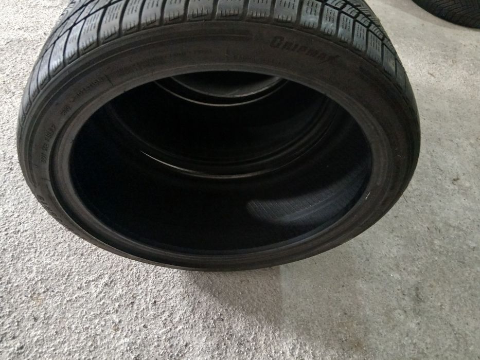 4 Pneus 255/35R19 seminovos
