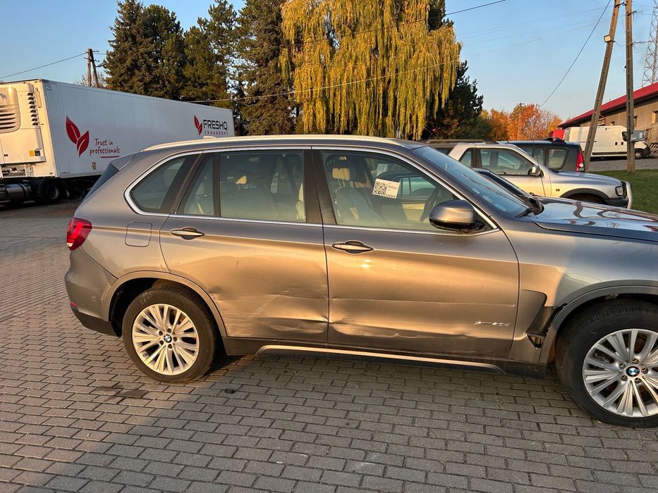 BMW X5 Do poprawek lakierniczych.