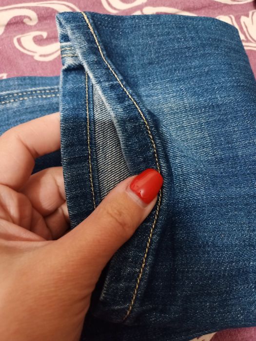 Продам жіночі джинси LEVI STRAUSS