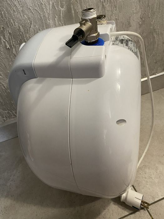 Бойлер Tessy на 10 літрів