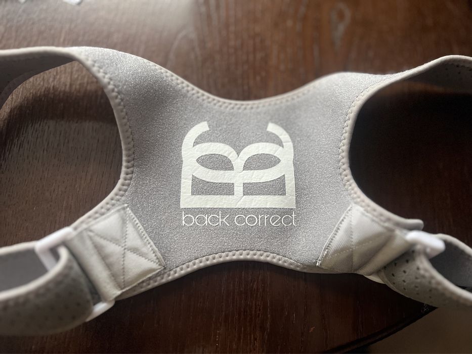 Коректор постави BackCorrect