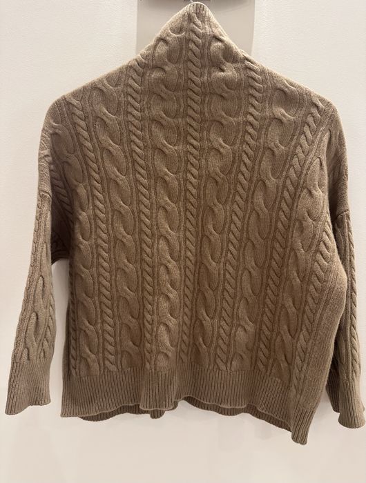 Стильний теплий светр Max Mara з високим горлом