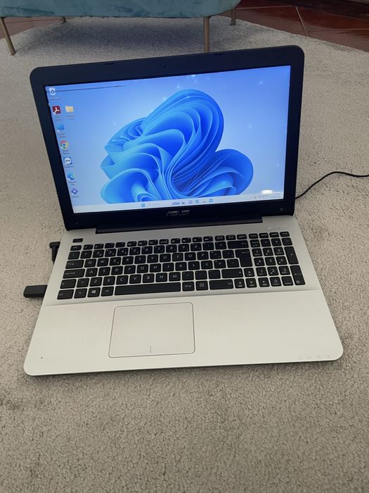 Portatil ASUS X555LD