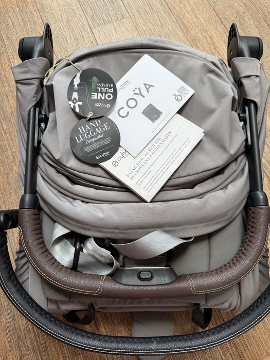 Cybex COYA lekki wózek spacerowy i pałąk rose gold