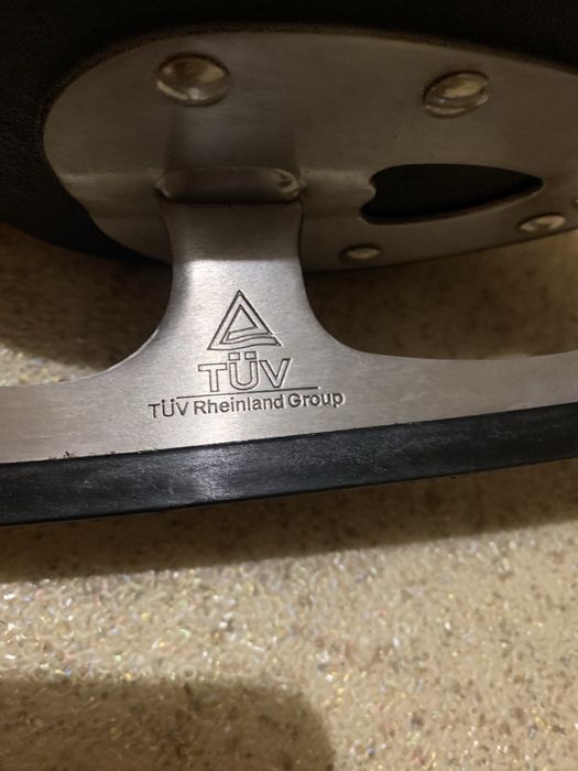 Коньки для фигурного катания