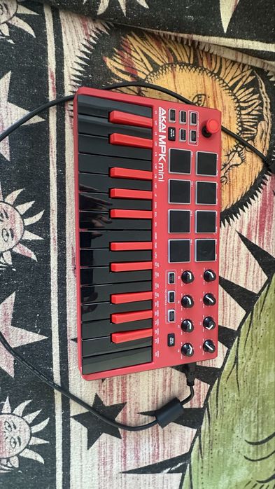 AKAI professional mpk mini