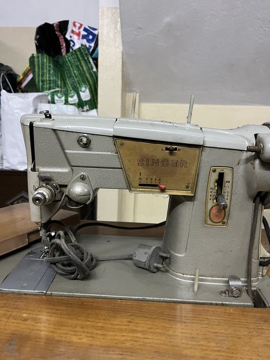 Maquina de costura Singer