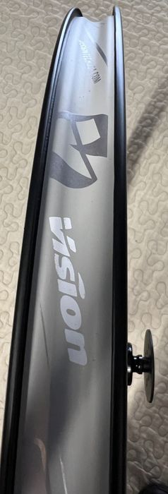 VISION i23 SC30 karbonowe koła szosowe DISC – NOWE