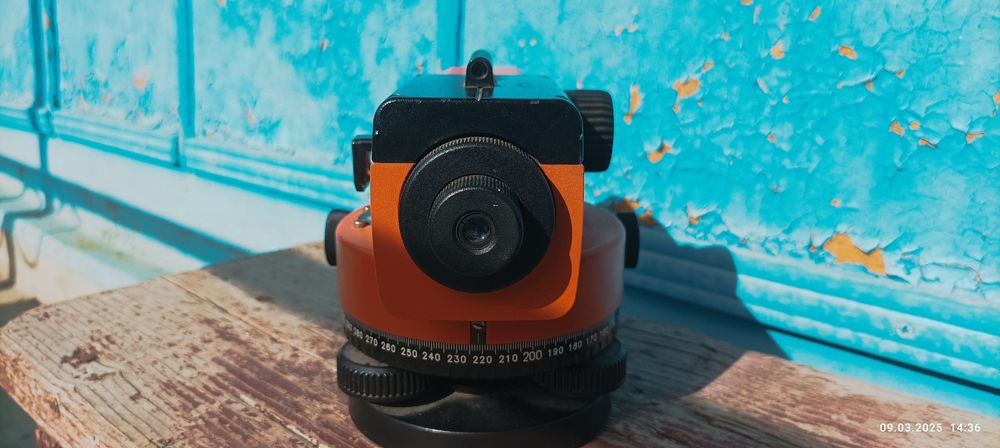 GEO-FENNEL №10-20 - нівелір оптический