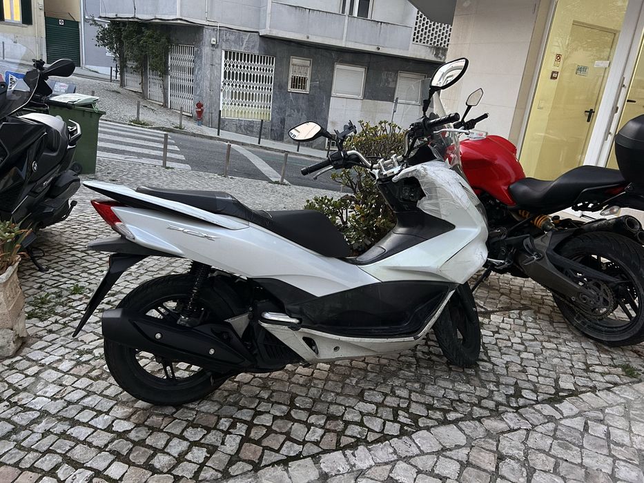 Vendo mota Honda