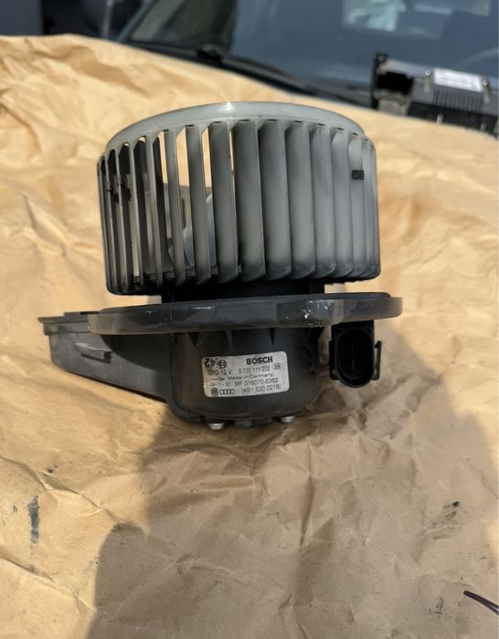 Вентилятор салону моторчик пічки до Audi A6c5 Volkswagen.