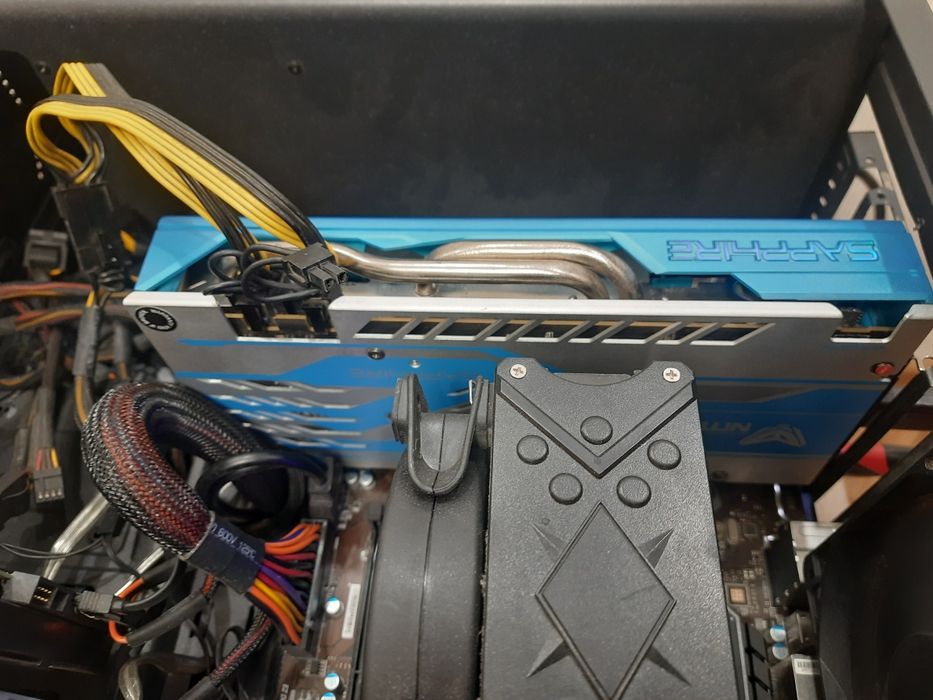 видеокарта Sapphire RX 580 Nitro + Special Edition 8gb как новая