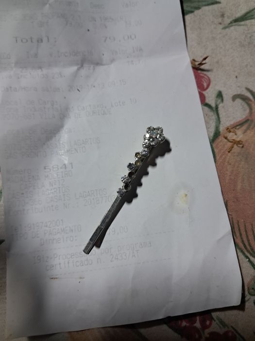 Grampo para xabelo com pedrinhas