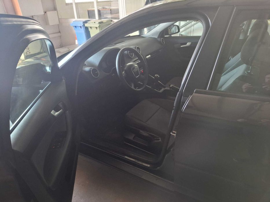 Vendo  AUDI A3 1.6 Gasolina