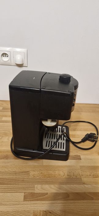 Ekspres ciśnieniowy deLonghi