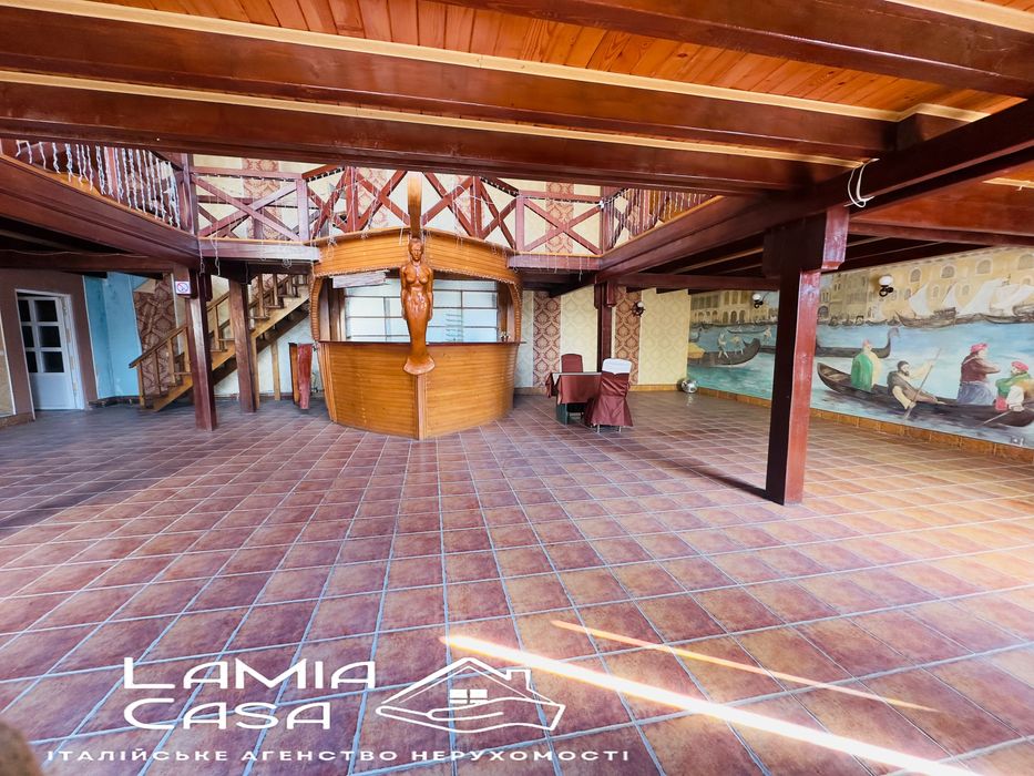 Продаж великого комплексу біля Чернівців