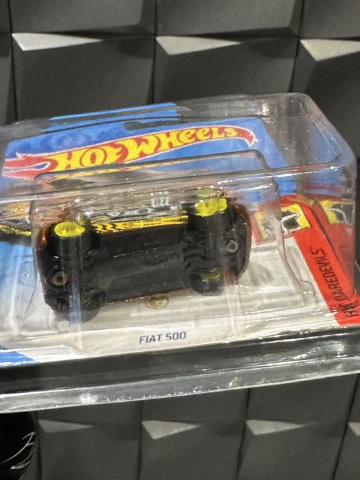 Hot wheels fiat 500 sth super treasure hunt