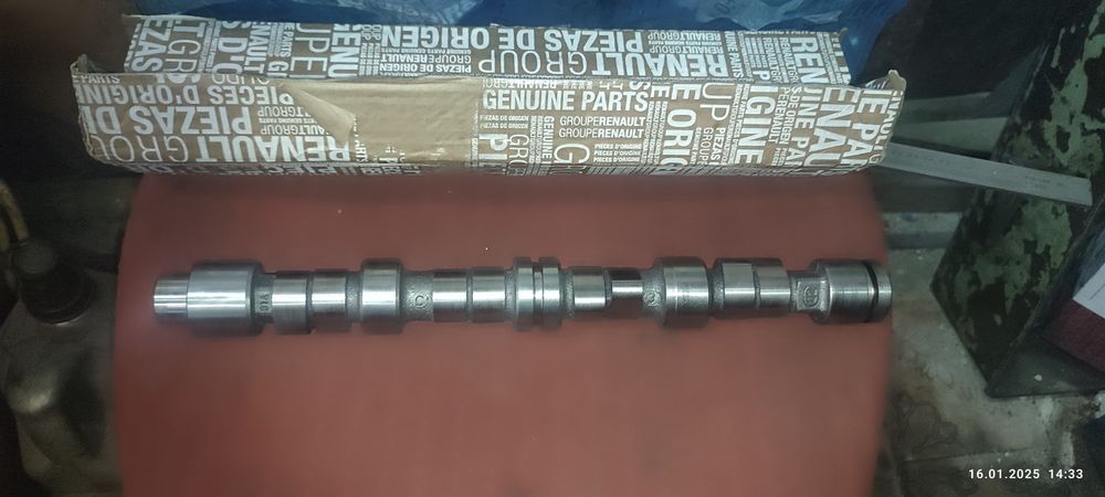 Запчастини до двигуна К7М Рено 1.6 8кл. Розпредвал, шатуни, поршень