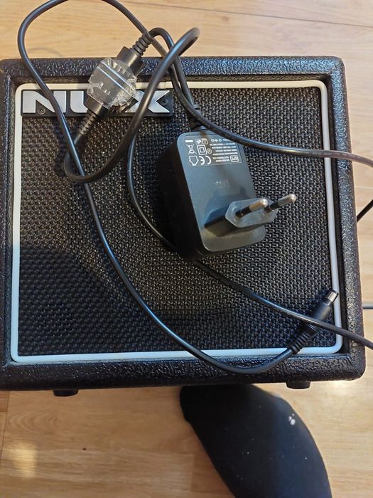 Wzmacniacz  gitarowy NUX  mighty 8 se