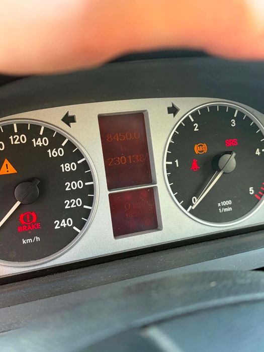 Mercedes b180 2110 c NEGOCIÁVEL