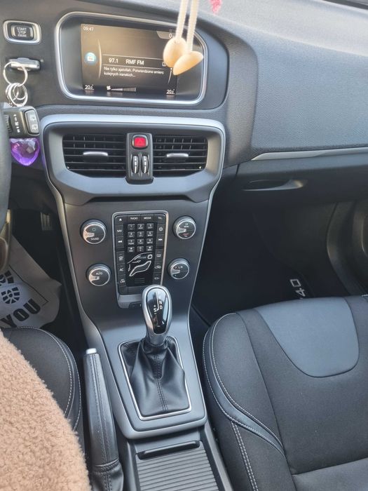 Volvo v40 2017r FULL LED disel 2.0 AUTOMAT