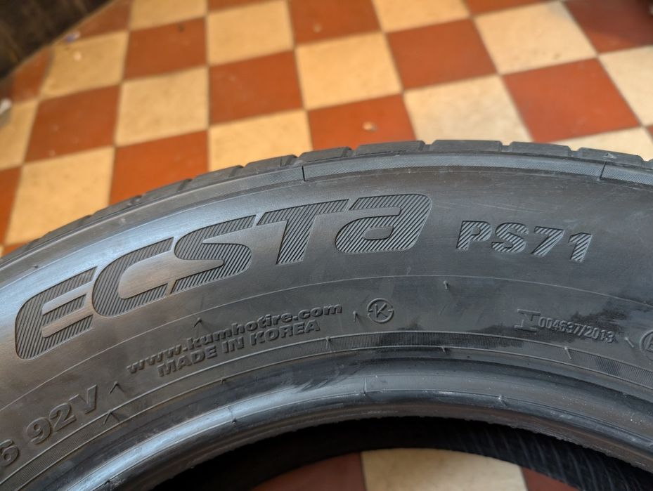 Kumho ecsta PS71 205/60R16 92V #928S