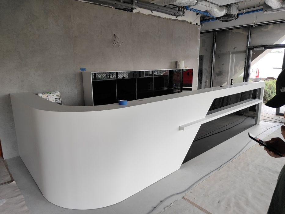 Recepcje meble na wymiar.