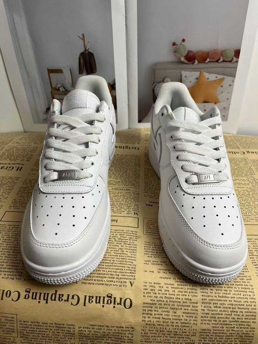 Białe skórzane trampki Nike, rozmiar 39