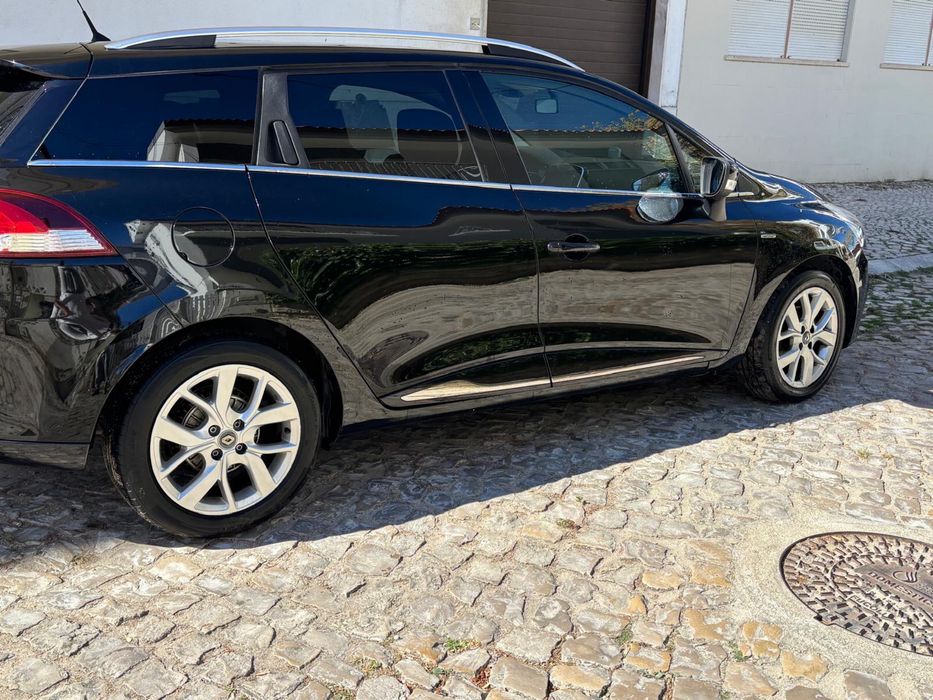 Renault clio sport tourer — photo 4