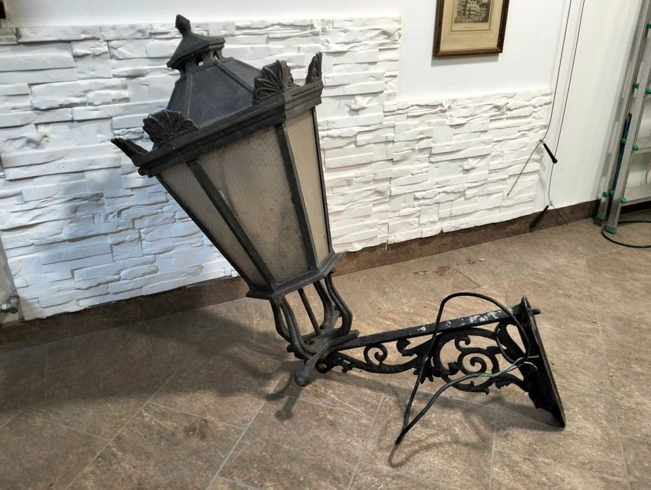 Kinkiet Zewnętrzny Ślimak W Górę