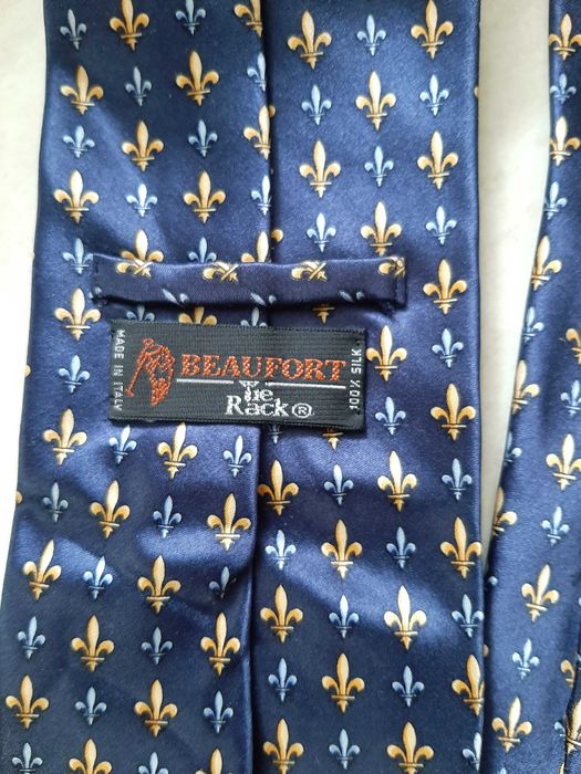 продам галстук Италия шелк Tie Rack