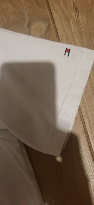 Biało kremowa koszulka t-shirt tommy hilfiger