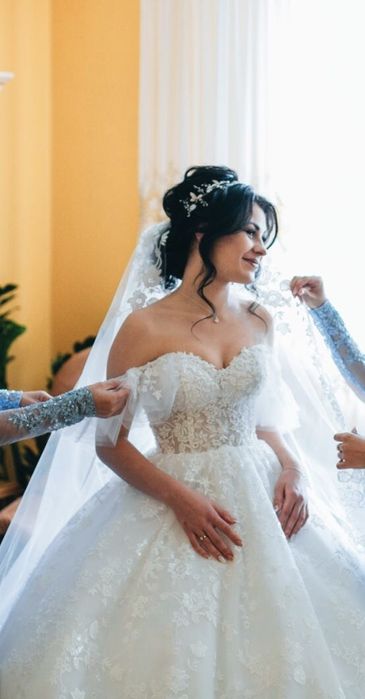 Весільна сукня розмір S