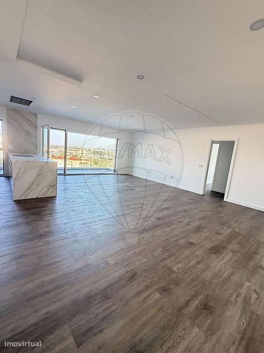 Apartamento T3 para arrendamento