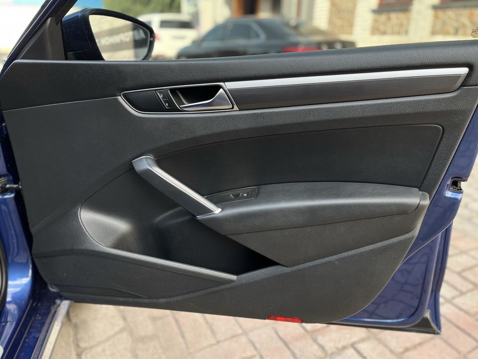 VW Passat R-Line 2016 в ЛІЗИНГ | КРЕДИТ